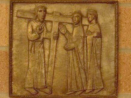 He meets the women of Jerusalem