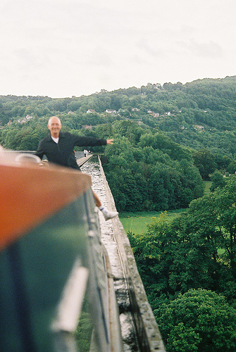 Will doing a 'Harry Worth' on Pontcysyllte Aqueduct
