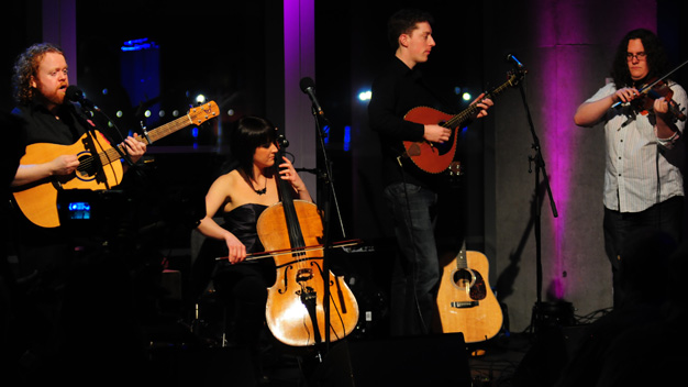 Malinky live at Pacific Quay. Photo by Sean Purser.