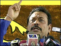 سری لنکا کے وزیرِاعظم مہندا راج پکشے