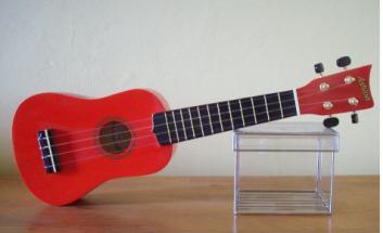 glassukulele.jpg