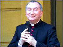 Đức ông Pietro Parolin phát biểu trước hàng giáo phẩm Hà Nội hôm 09/06-hình của VietCatholicNews