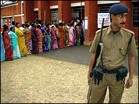 پولنگ کے دوران سیکورٹی سخت رہی۔