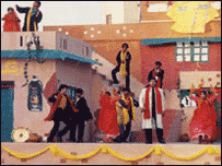 پورے شہر میں رنگ بکھرے گا