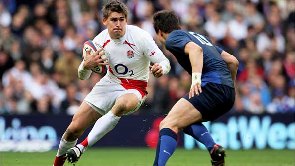 Toby Flood makes a break