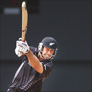 کپتان فلیمنگ 66 رنز بنا کر آؤٹ ہوئے