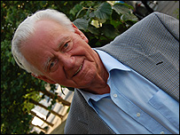 Bob Paynter from Yarmouth filmed music video Thriller