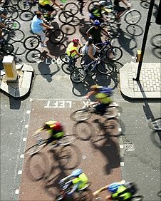 Mass cycle in London