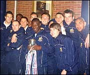 The players with the trophy!