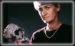 Meave Leakey with the fossil skull of Flat-faced Man