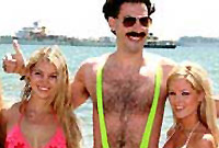 Y digrifwr Sacha Baron Cohen yn ei gymeriad 