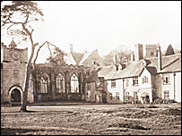 Archive image (Dartington Hall Trust Archive)