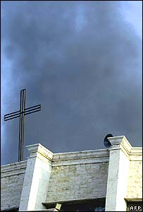 گولبنان میں، خاص طور پر اس کے پہاڑوں میں، عیسائیوں کی ایک بڑی تعداد آباد ہے لیکن پورے ملک میں عیسائیوں اور مسلمانوں کی تعداد برابر برابر ہے۔