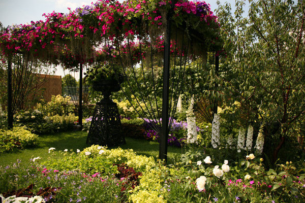 Hampton Court Palace Flower Show 2011