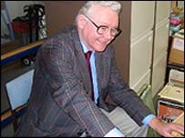 پرفسور سر پيتر منسفيلد