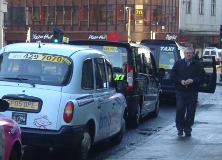 taxis-in-Glasgow.jpg