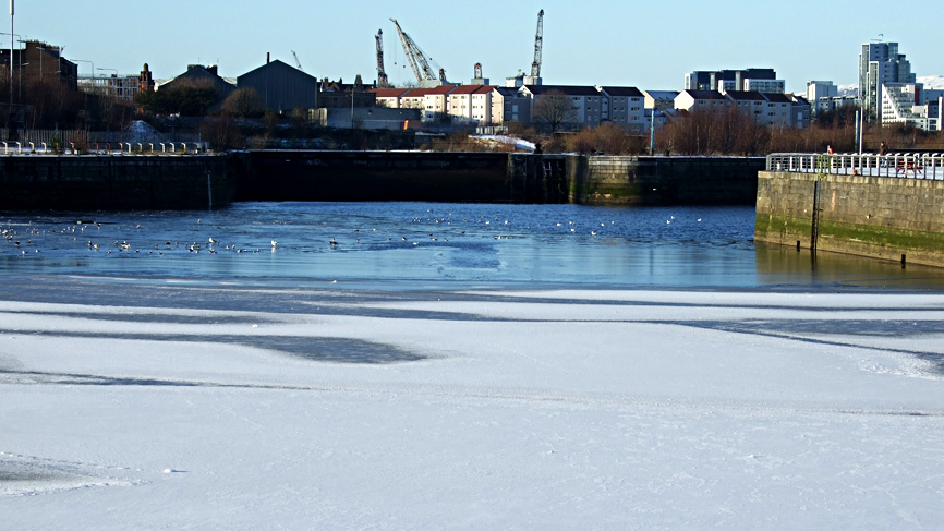 The quay behind the IMAX, looking towards the Clyde, 6 Jan 2010