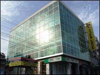 طارق روڈ پر جدید پلازا