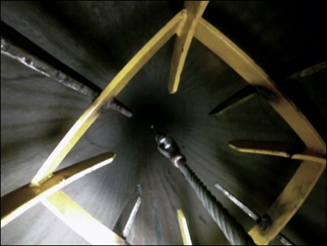 الممر الذي سيخرخ عبره العمال المحاصرون