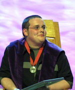 Jac Price, aelod o Adran Coleg Iâl, Cylch Maelor a enillodd y Fedal i Ddysgwyr. (gweler o'r Maes)