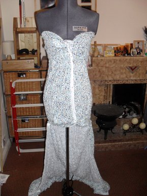 Dress pinned on a manequin