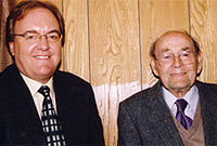 Dewi Llwyd yng nghwmni Emrys Jones