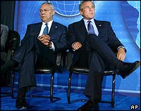 George Bush ve Colin Powell