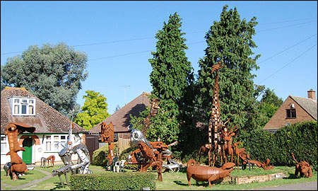 Sculptures on the Histon 