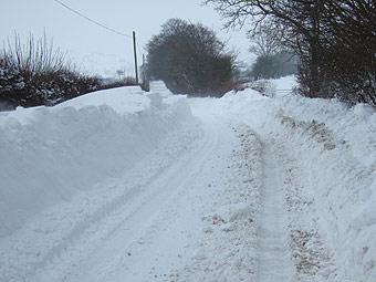 Eira ym Mryneglwys, gan Gyngor Sir Ddinbych