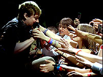 Kaiser Chiefs (c) Shirlaine Forrest