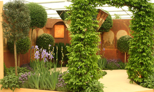 The Sunday Mirror Da Vinci Garden