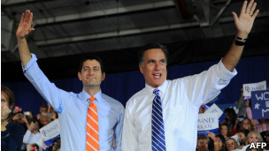 瑞安（左）與羅姆尼