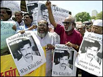 Journalis protesting lack of progress on Nimalarajan murder