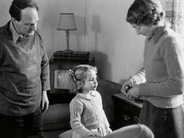 Mary Moore with her mother and father in Hoglands