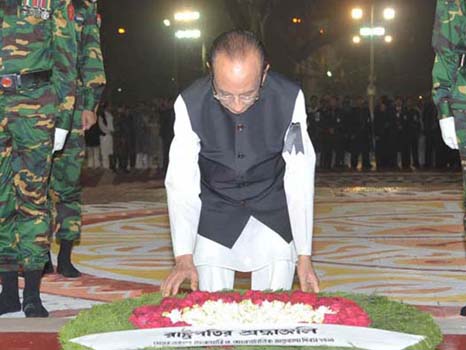 শহীদ মিনারে রাষ্ট্রপতি