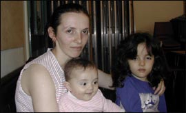 Elvira Kuka and children