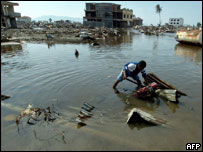 دو ہزار چار میں آنے والی سونامی سے ہونے والی تباہی کا ایک منظر
