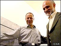 مصطفی معين در بازديد از خانه اکبر گنجی