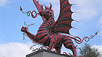 Draig goch yng Nghoed Mametz