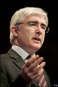 Former city banker David Freud speaks at a news conference inside 10 Downing Street in central London March 5, 2007 Toby Melville/Pool/PA Wire