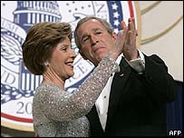 جورج و لورا بوش در مراسم رقص پس از تحليف