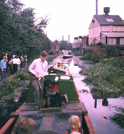 Stourbridge Arm - forcing a passage