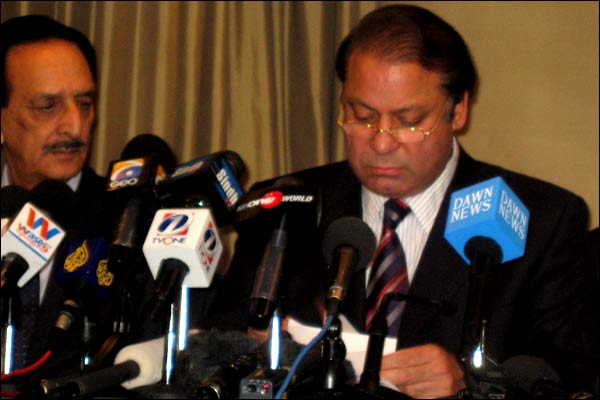 http://www.bbc.co.uk/urdu/specials/1725_nawazpress_ms/%20%20%20%20