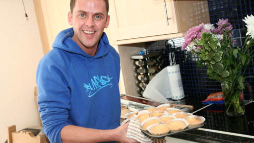 Day 3, Scott bakes cakes