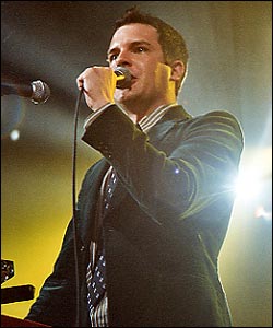 Brandon Flowers singing at UEA for NME '05