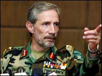 وفاقی ریلیف کمشنر لیفٹنٹ جنرل فاروق احمد خان