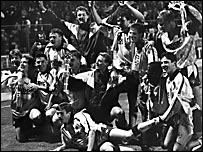 Torquay team at Wembley in 1991 (Paul Levie)