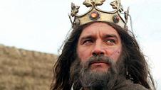 Actor yn portreadu'r Brenin Arthur