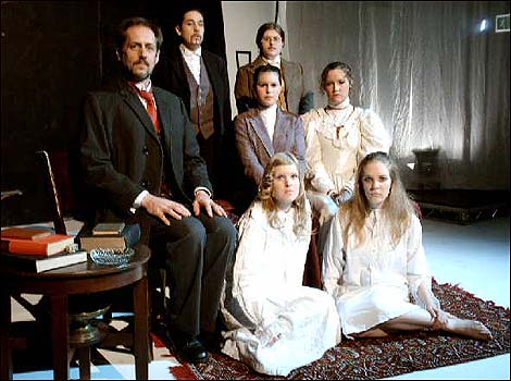 The cast of Portrait of Dora