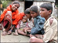 باغی باہر سے آکر بسنے والے ہندی بولنے والوں کے خلاف مہم چلا رہے ہیں 